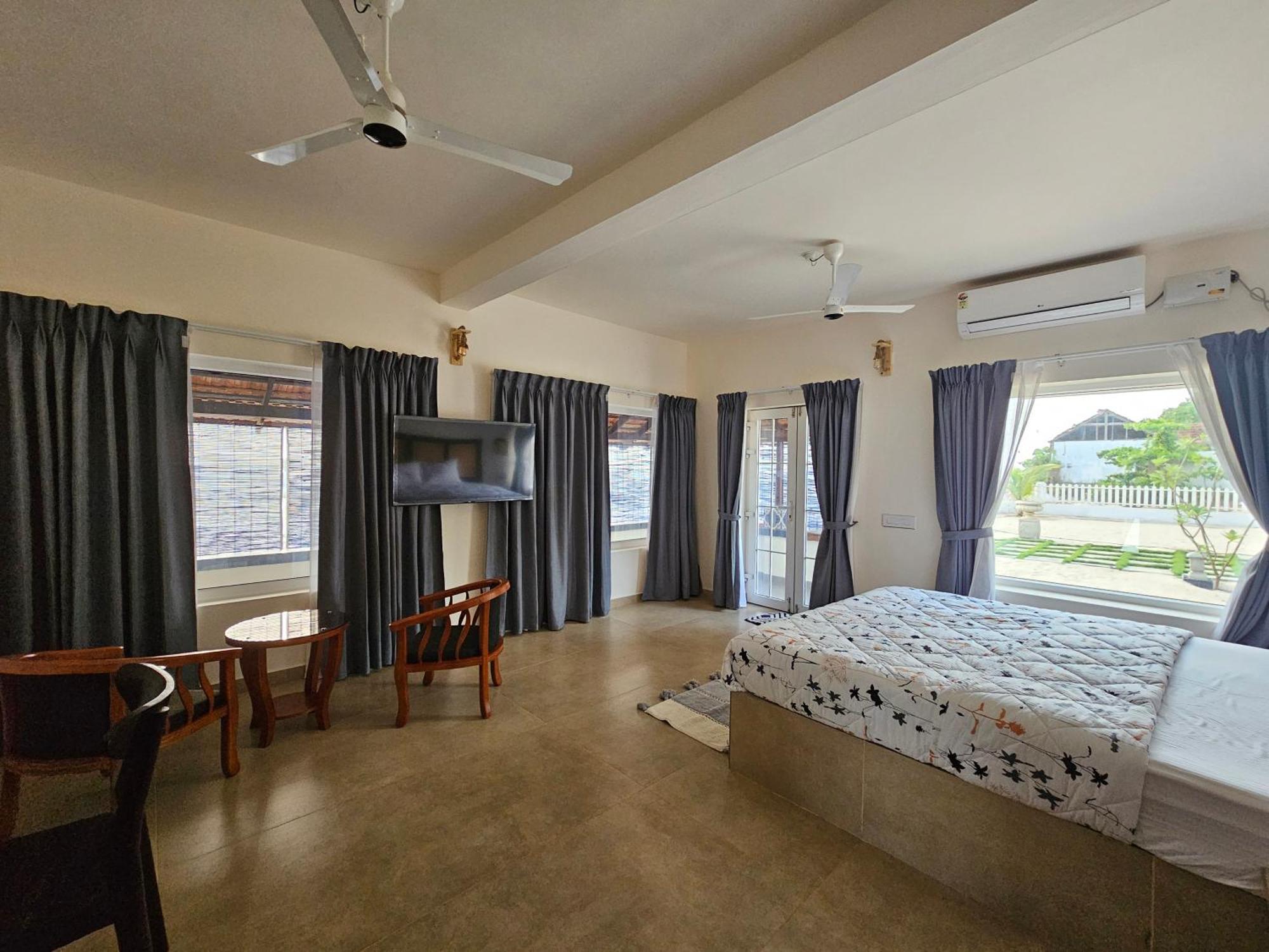 Ether Marari Beachfront Mararikulam Buitenkant foto