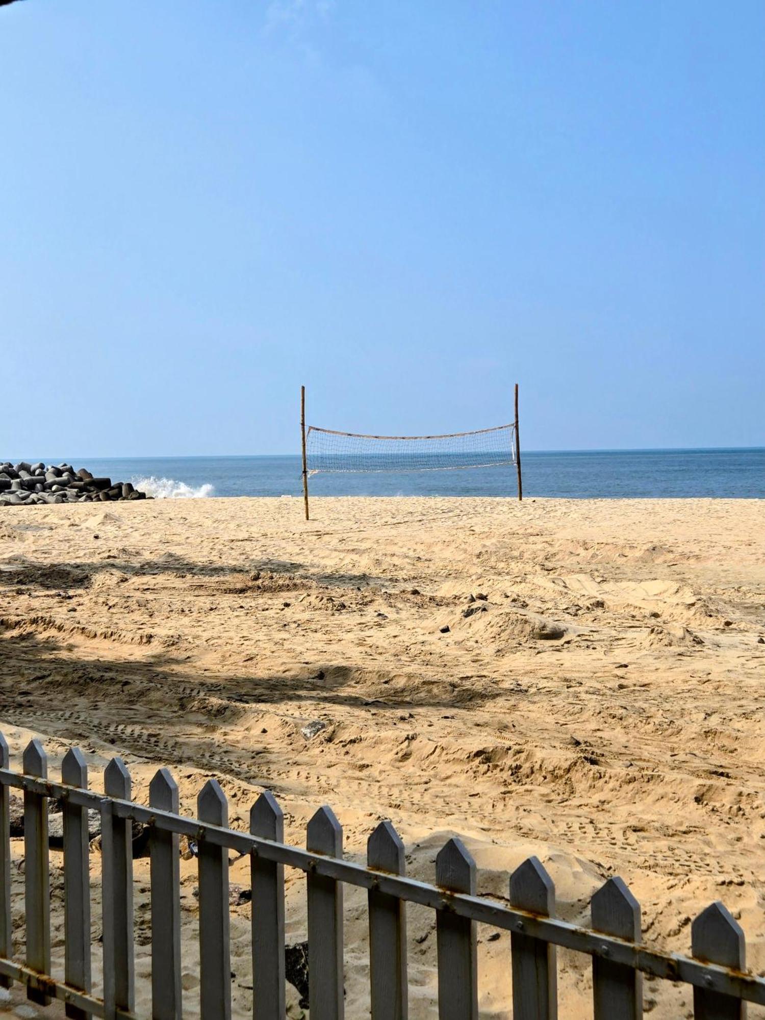 Ether Marari Beachfront Mararikulam Buitenkant foto