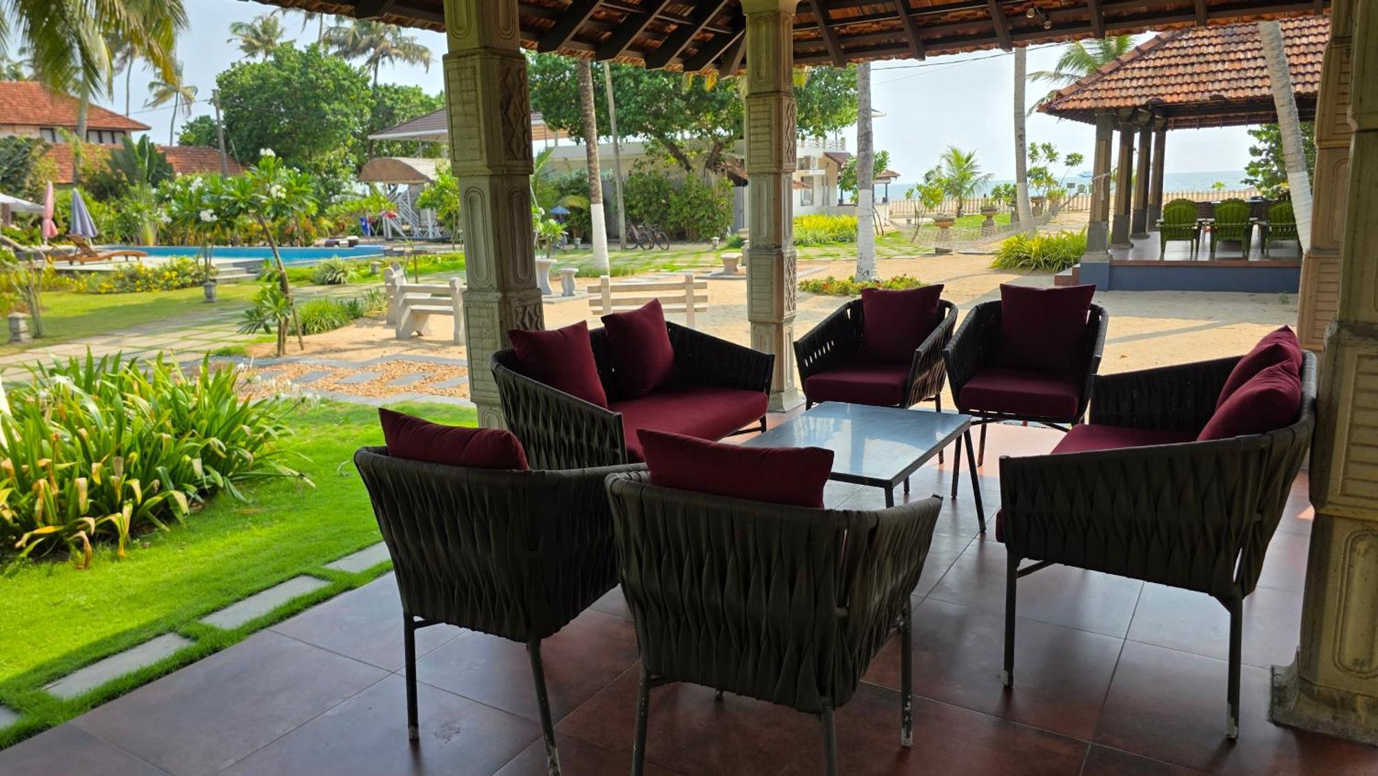 Ether Marari Beachfront Mararikulam Buitenkant foto